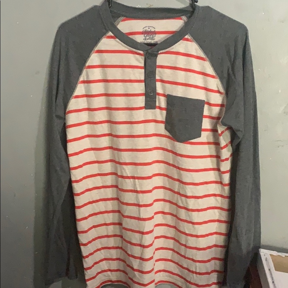 Long sleeved striped shirt (XXL 18)